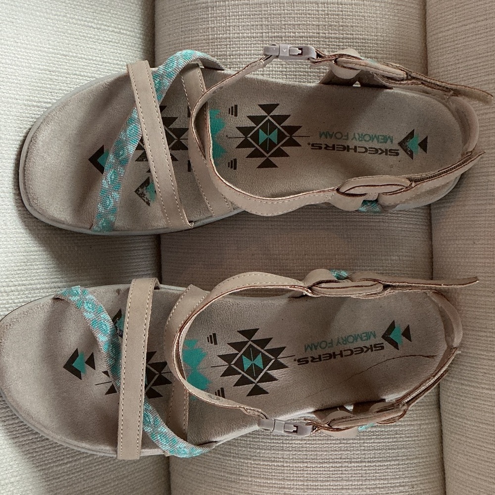 FLASH SALE Skechers Tan and Teal Women's Sandals